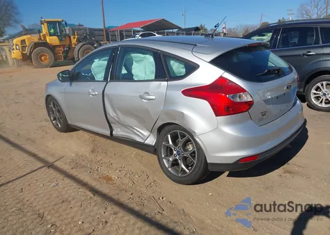 2014 Ford Focus Se z USA, uszkodzony, nr VIN 1FADP3K28EL103031